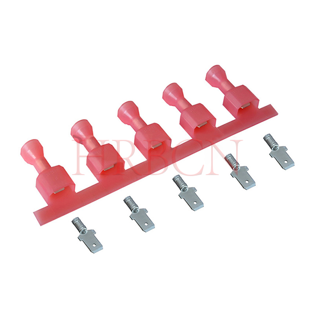 Borne de déconnexion mâle entièrement isolée de 4,8 mm (AWG 22-18)